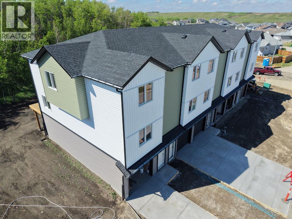 1-6, 10 Valarosa Park, Didsbury, Alberta