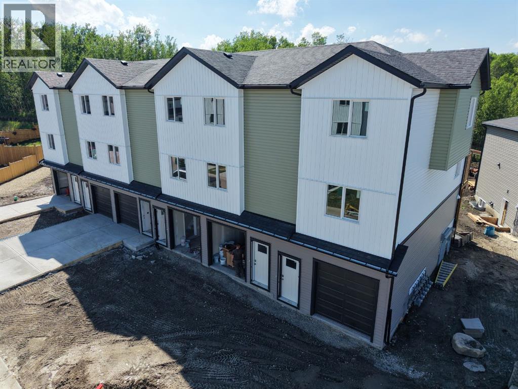 1-6, 10 Valarosa Park, Didsbury, Alberta  T0M 0W0 - Photo 2 - A2317791