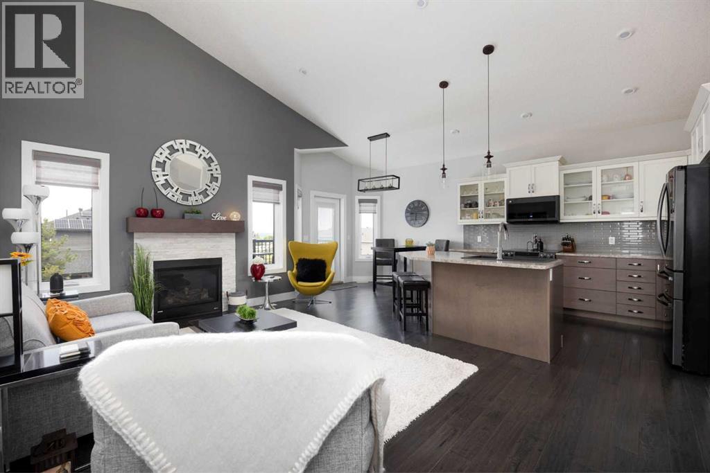204 Beaveridge Close, Fort Mcmurray, Alberta  T9H 2V7 - Photo 3 - A2331943