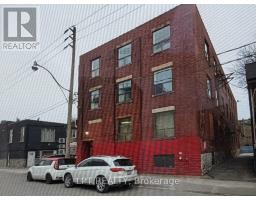 17 PATON ROAD, Toronto, Ontario