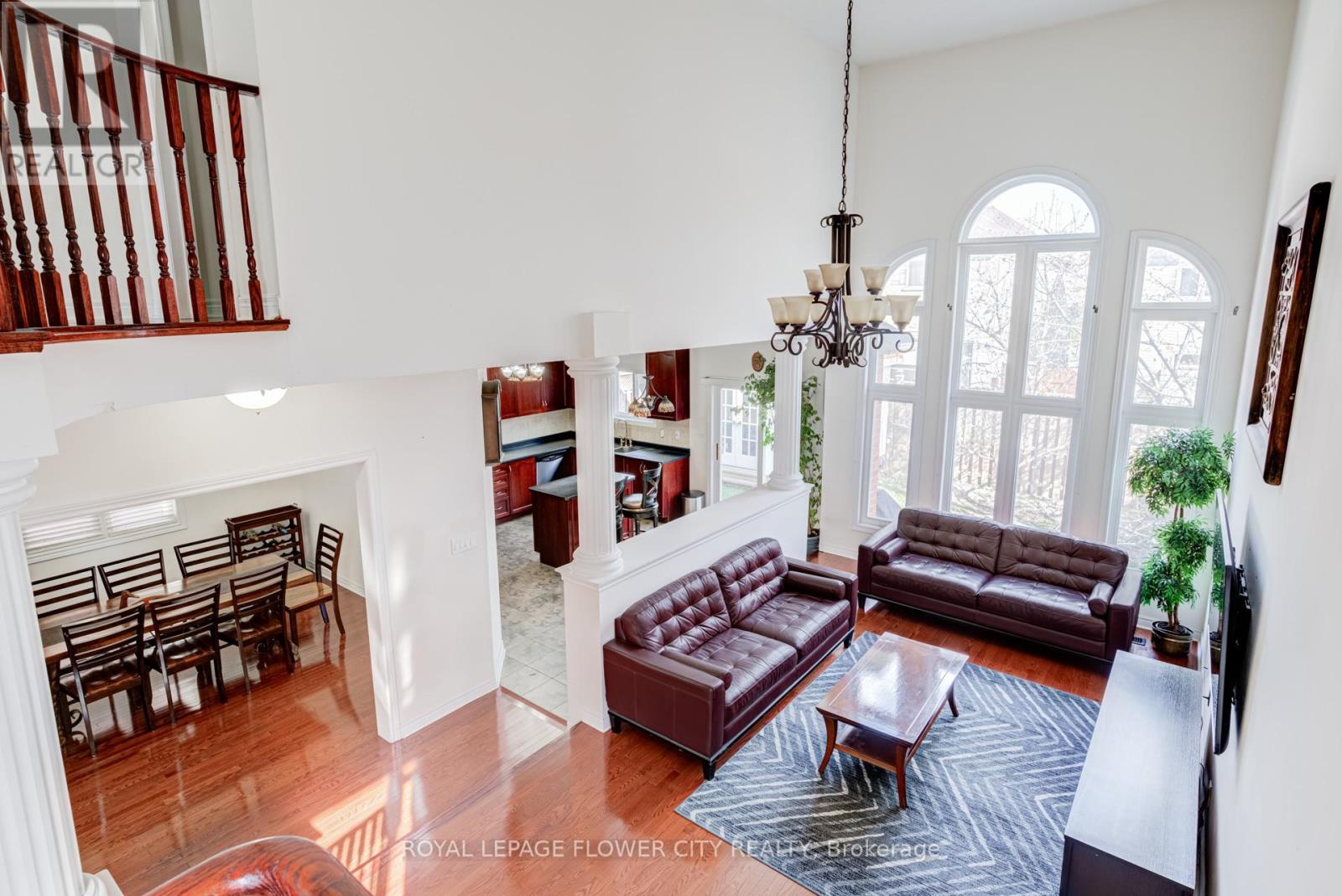 37 Denim Drive, Brampton, Ontario  L6P 2R3 - Photo 2 - W13592646