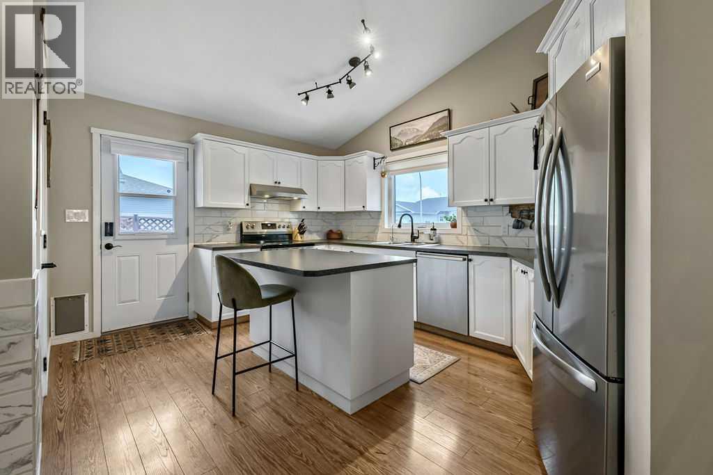 1001 17 Street SE, High River, Alberta  T1V 1P9 - Photo 11 - A2325268