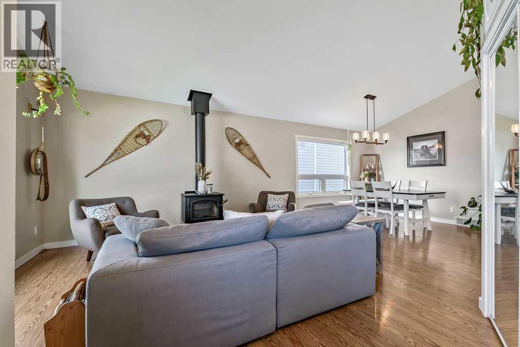 1001 17 Street SE, High River, Alberta  T1V 1P9 - Photo 4 - A2325268