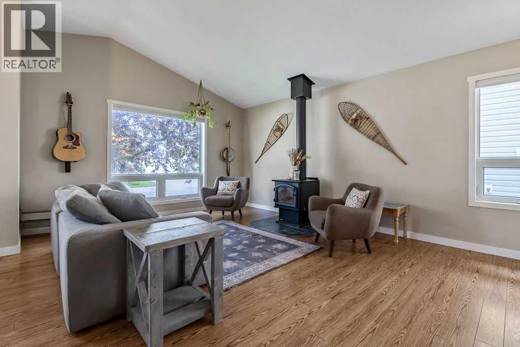 1001 17 Street SE, High River, Alberta  T1V 1P9 - Photo 5 - A2325268