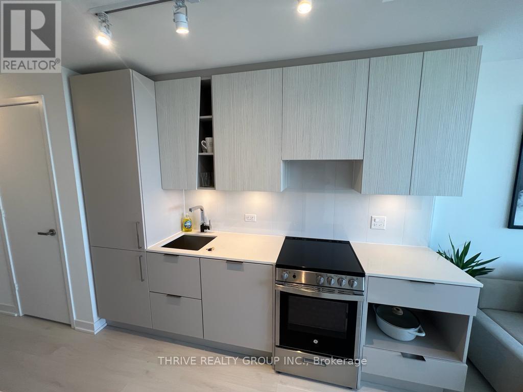 3208 - 3900 Confederation Parkway, Mississauga, Ontario  L5B 0L4 - Photo 8 - W13632176