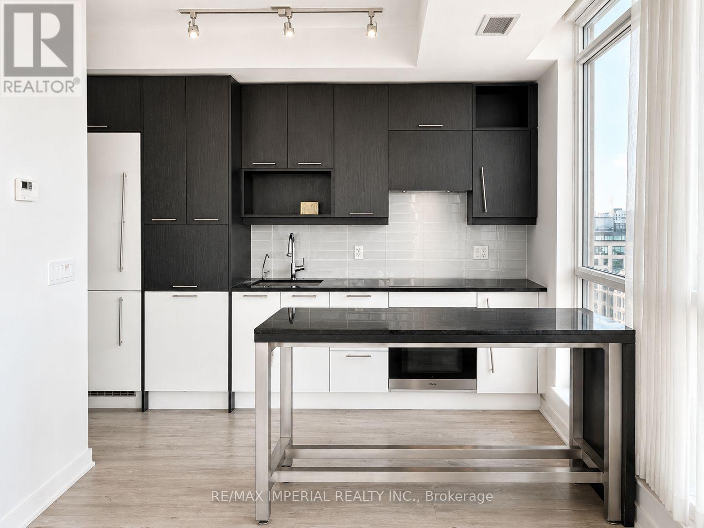 1502 - 30 Nelson Street, Toronto, Ontario  M5V 0H5 - Photo 3 - C13632174