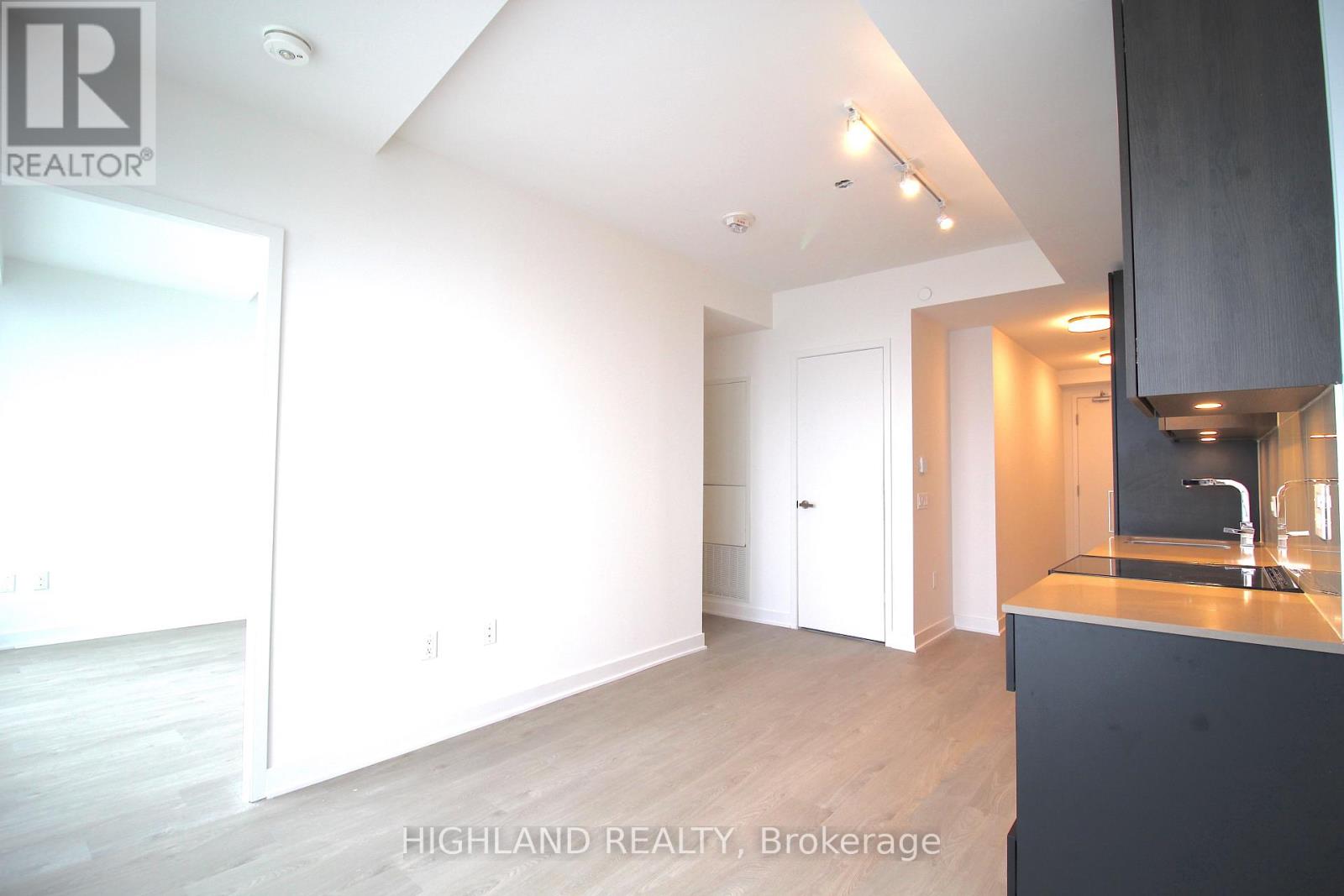 5502 - 3900 Confederation Parkway, Mississauga, Ontario  L5B 0M3 - Photo 6 - W13632184