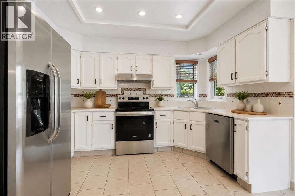 136 Harvest Hills Drive NE, Calgary, Alberta  T3K 3Y1 - Photo 10 - A2331654