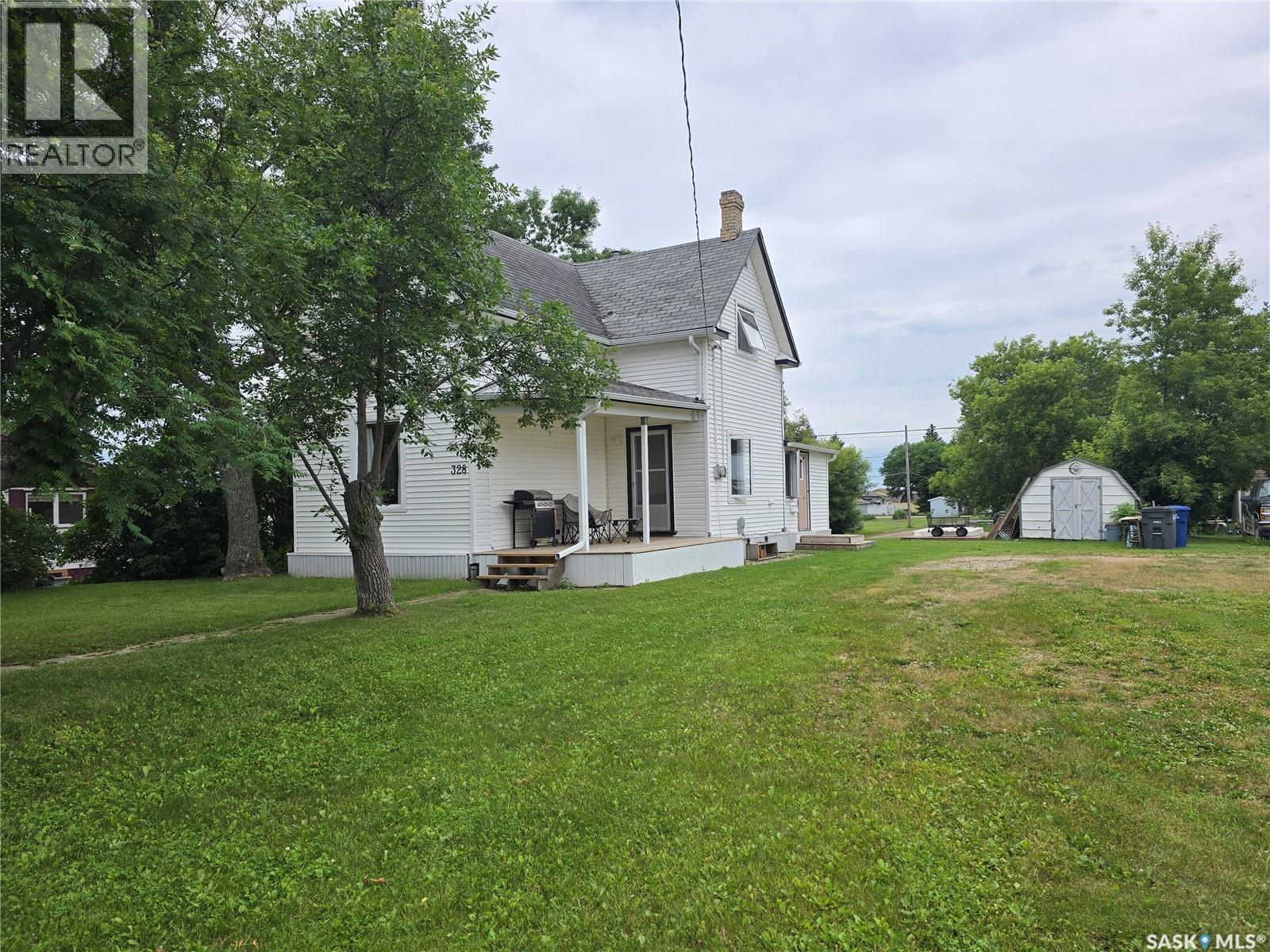 328 6TH AVENUE, Broadview, Saskatchewan