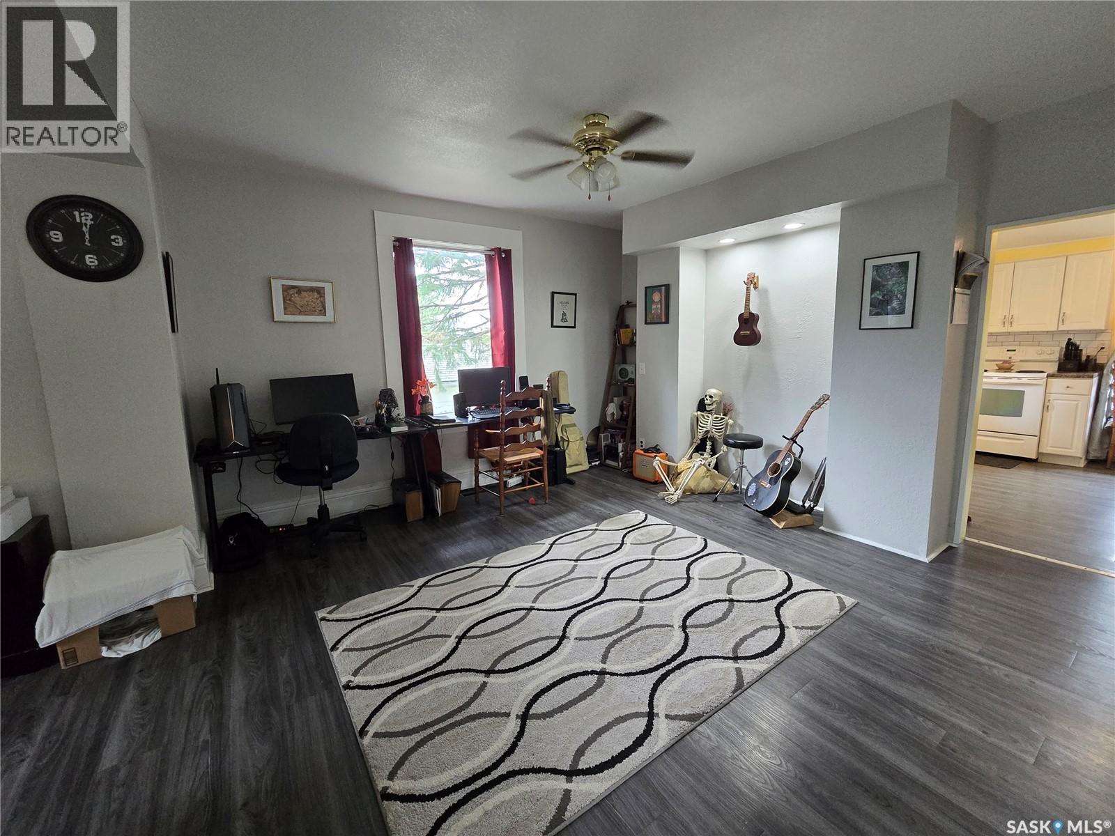 328 6th Avenue, Broadview, Saskatchewan S0G 0K0 - Photo 13 - SK044390