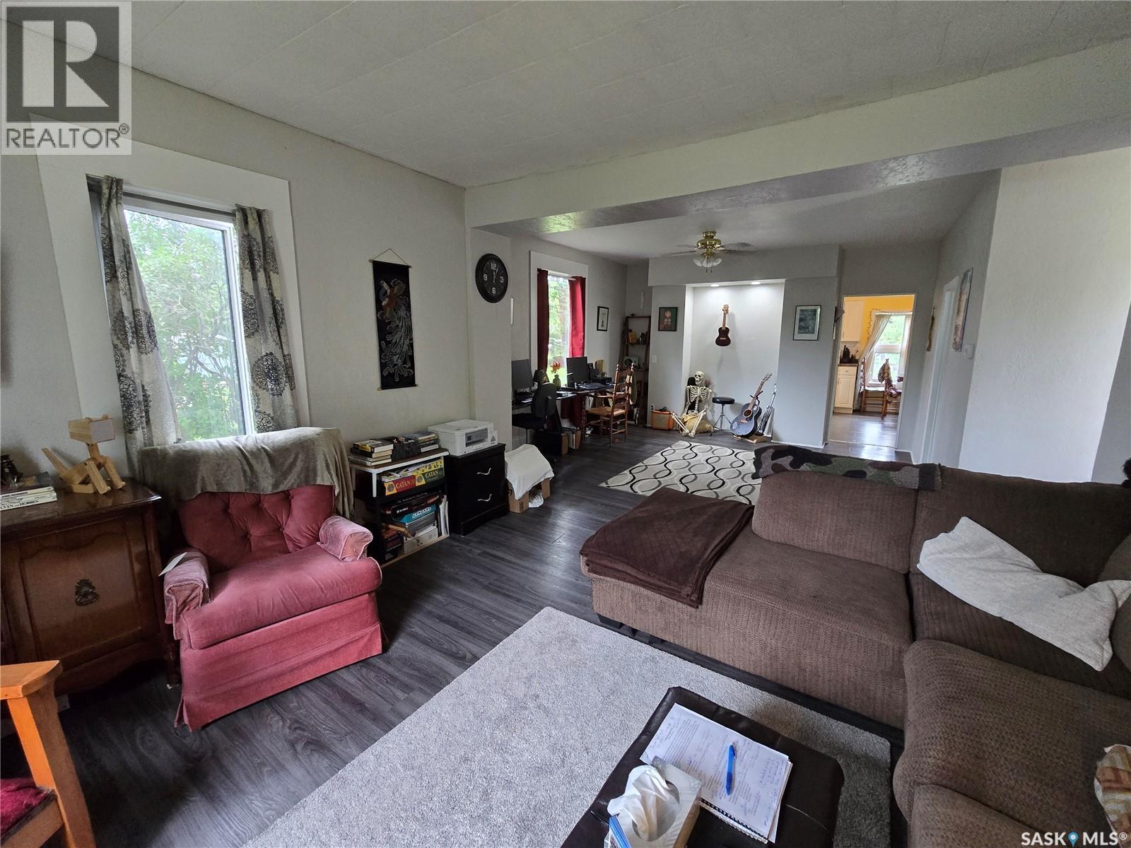 328 6th Avenue, Broadview, Saskatchewan S0G 0K0 - Photo 14 - SK044390