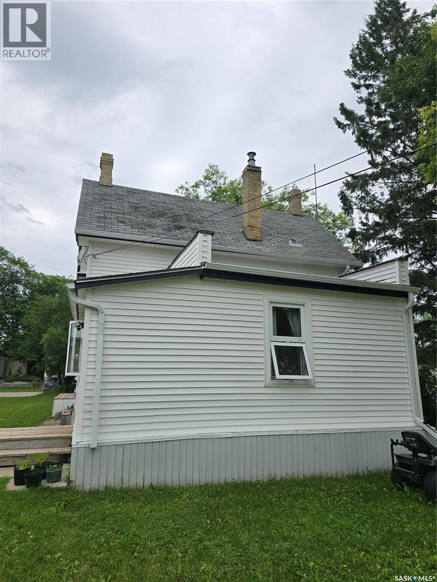328 6th Avenue, Broadview, Saskatchewan S0G 0K0 - Photo 38 - SK044390
