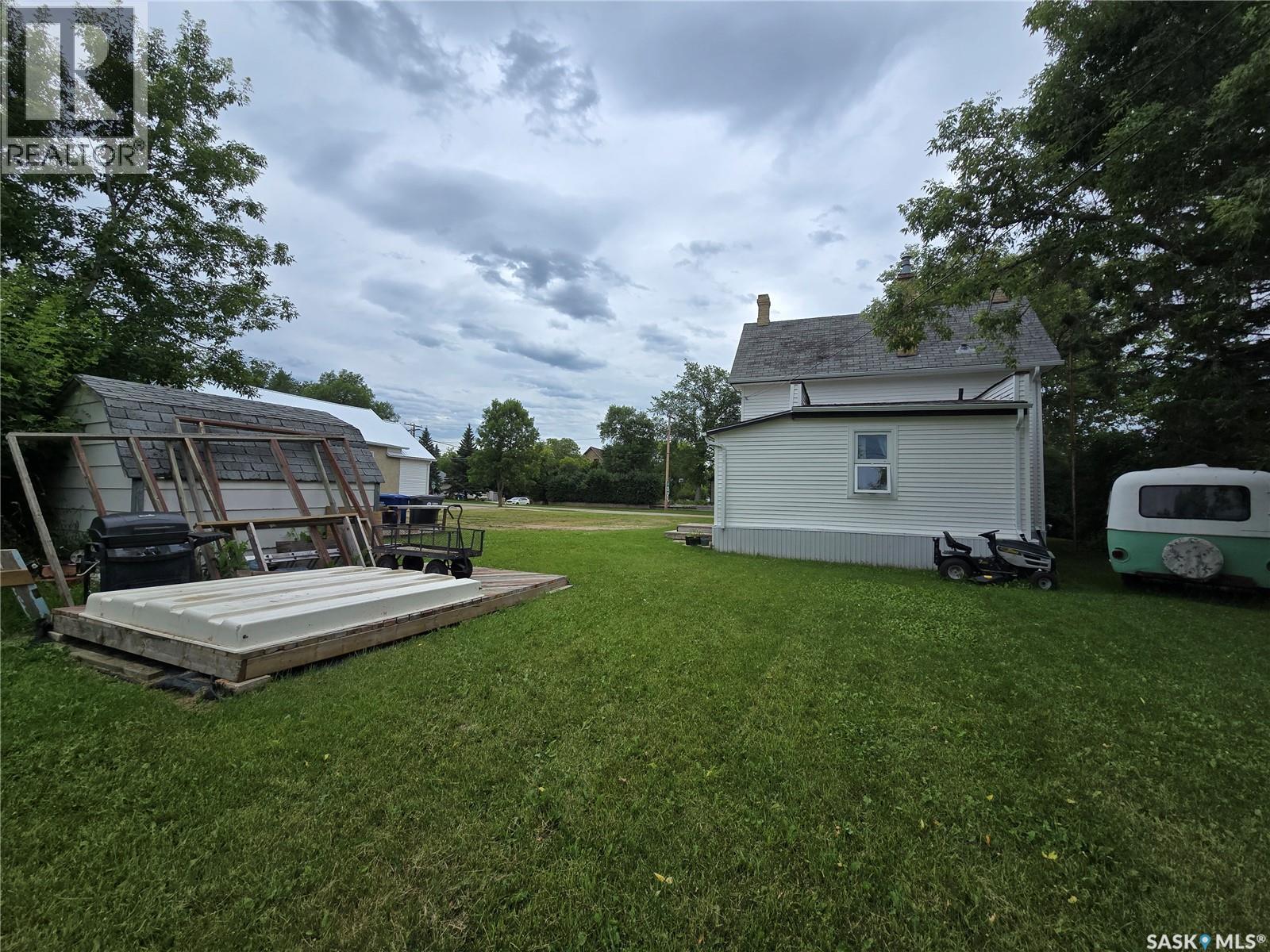 328 6th Avenue, Broadview, Saskatchewan S0G 0K0 - Photo 5 - SK044390