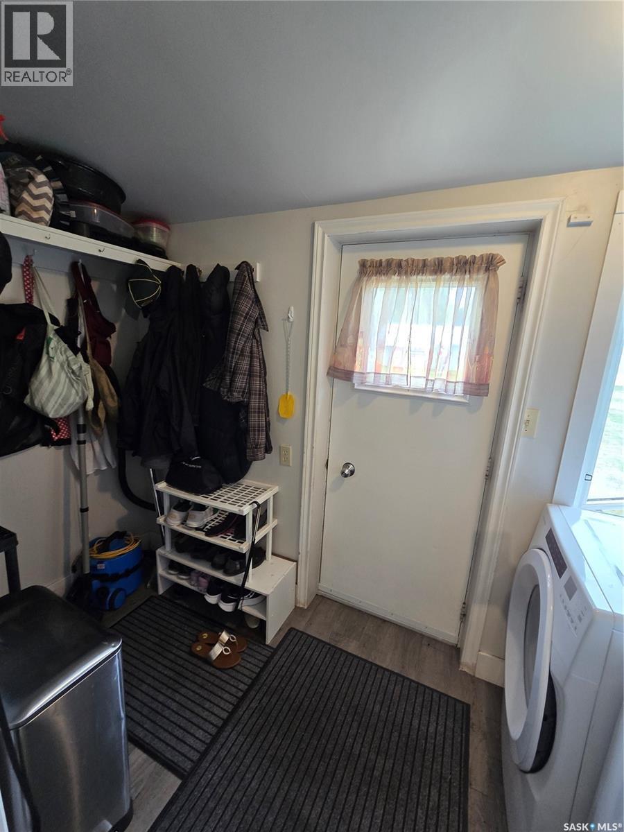 328 6th Avenue, Broadview, Saskatchewan S0G 0K0 - Photo 6 - SK044390