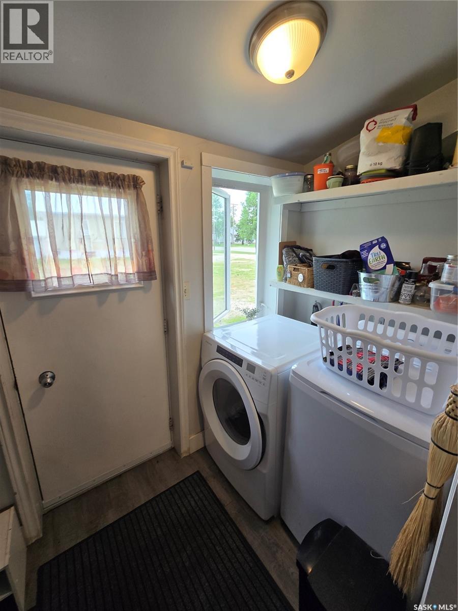 328 6th Avenue, Broadview, Saskatchewan S0G 0K0 - Photo 7 - SK044390