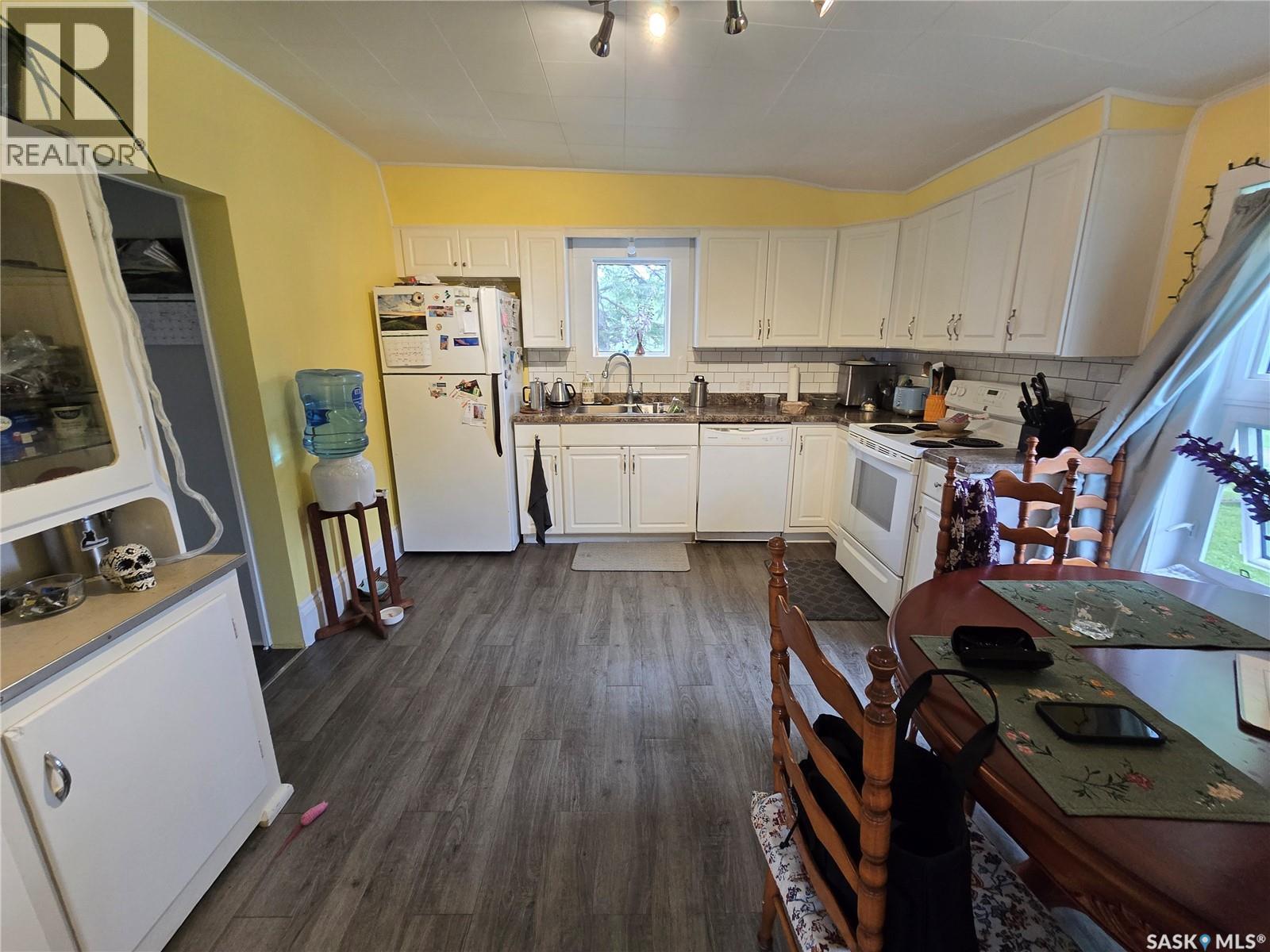 328 6th Avenue, Broadview, Saskatchewan S0G 0K0 - Photo 9 - SK044390