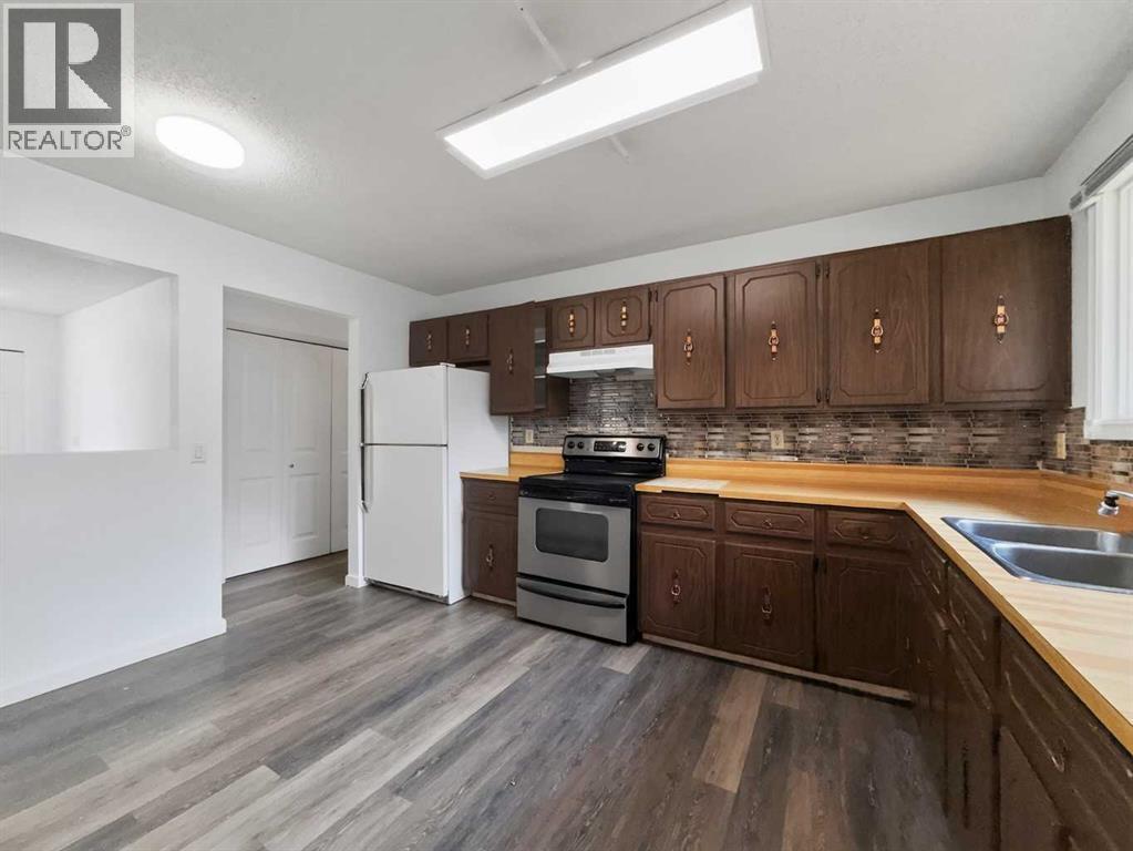 207 Deer Ridge Way SE, Calgary, Alberta  T2J 5Y8 - Photo 11 - A2334120