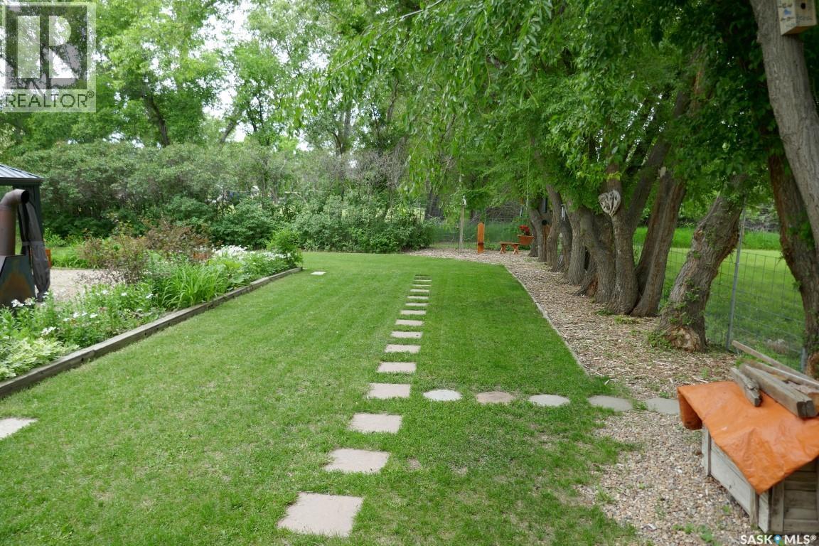 203 Pottery Street, Eastend, Saskatchewan  S0N 0T0 - Photo 37 - SK044389