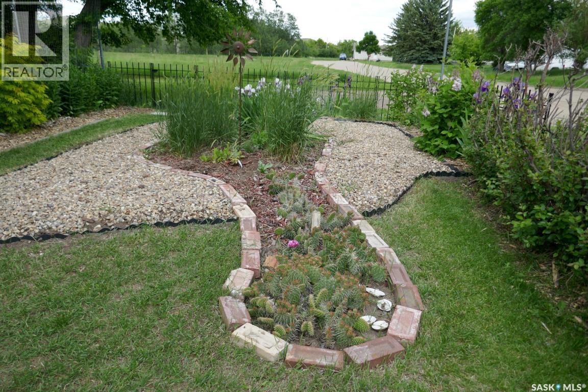 203 Pottery Street, Eastend, Saskatchewan  S0N 0T0 - Photo 39 - SK044389