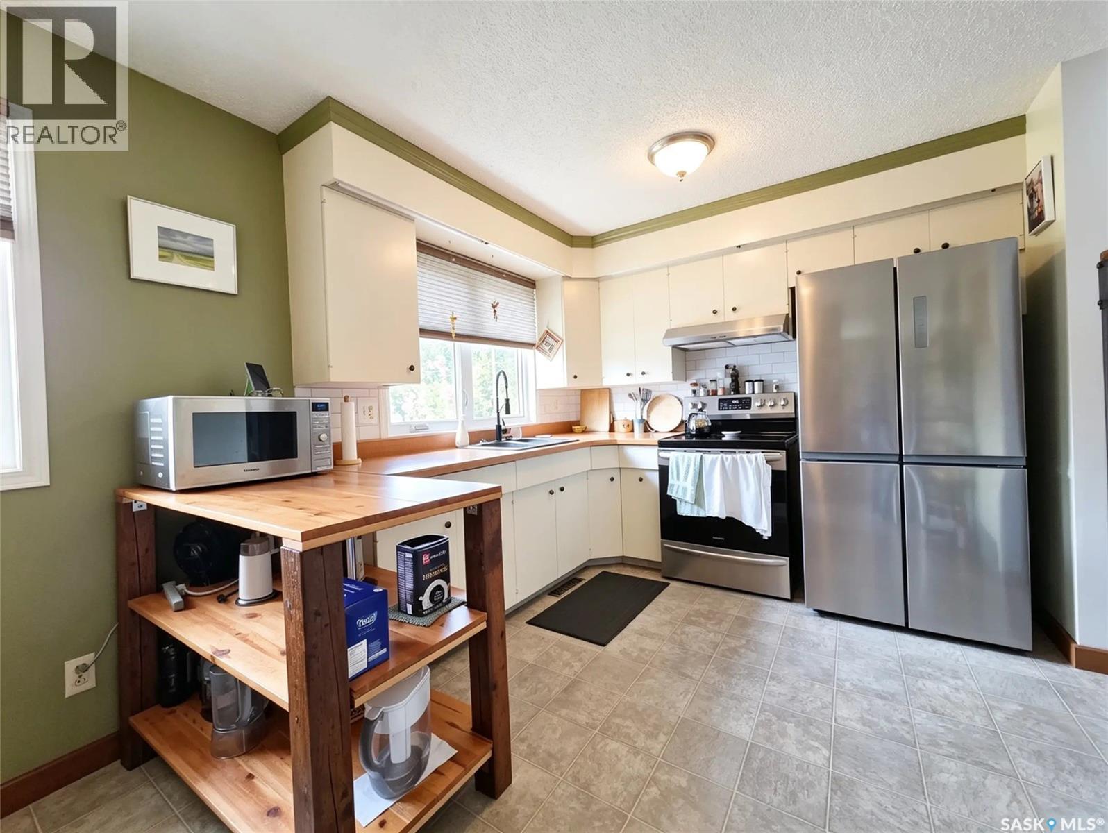 203 Pottery Street, Eastend, Saskatchewan  S0N 0T0 - Photo 11 - SK044389