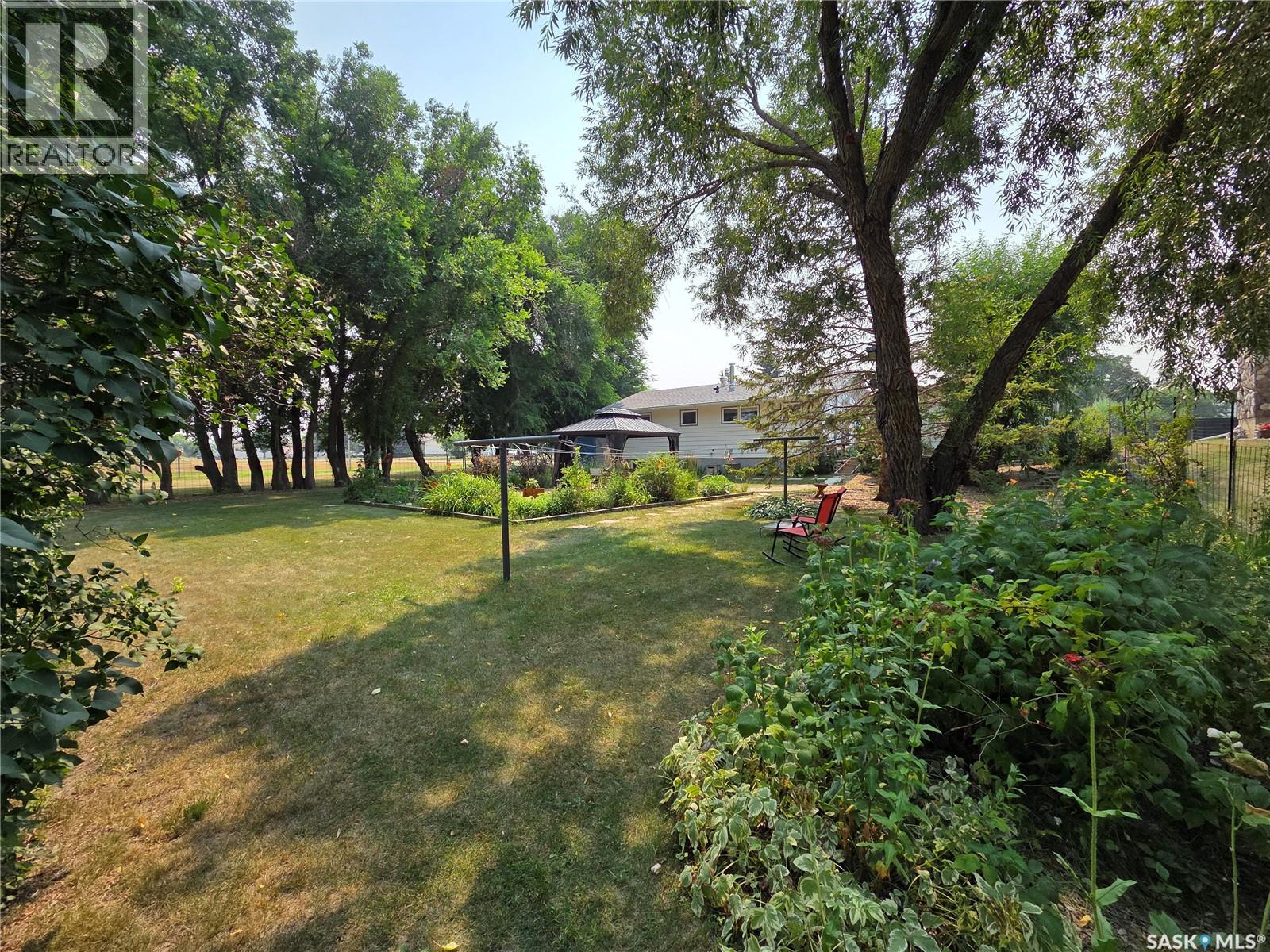 203 Pottery Street, Eastend, Saskatchewan  S0N 0T0 - Photo 36 - SK044389