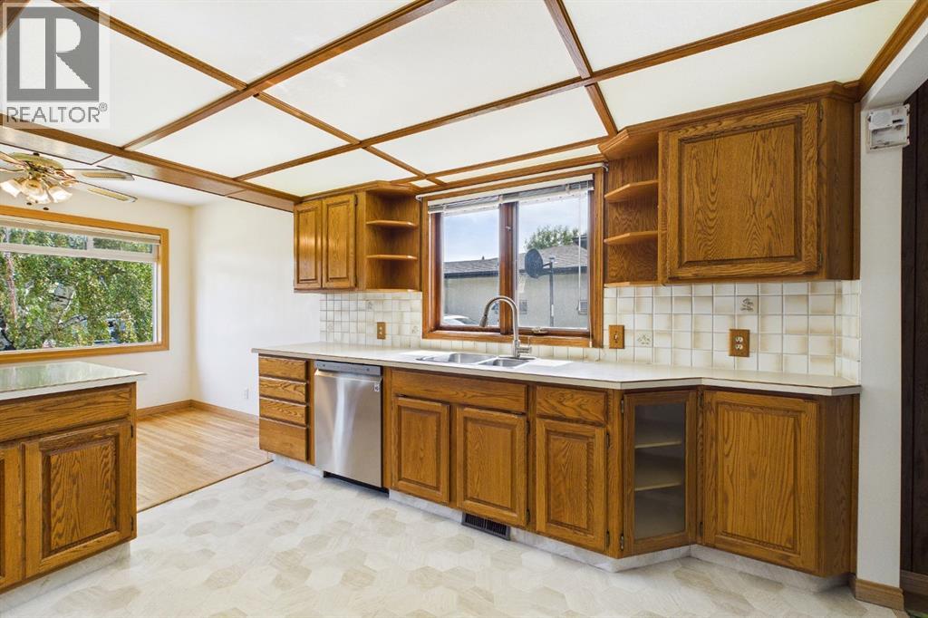 83 Westover Drive SW, Calgary, Alberta  T3C 2S7 - Photo 13 - A2333296