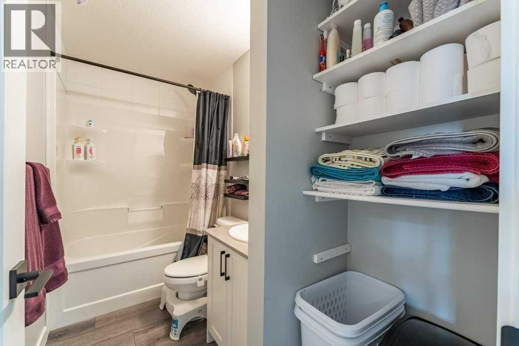 110 Hillcrest Close SW, Airdrie, Alberta  T4B 4H6 - Photo 25 - A2312363