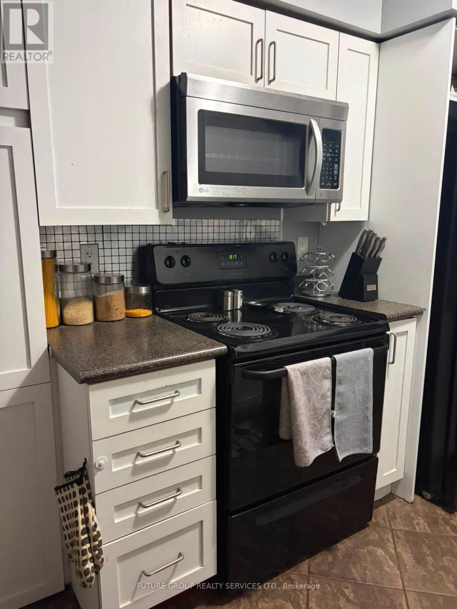 2 - 613 Dundas Street W, Mississauga, Ontario  L5B 0B5 - Photo 5 - W13631310