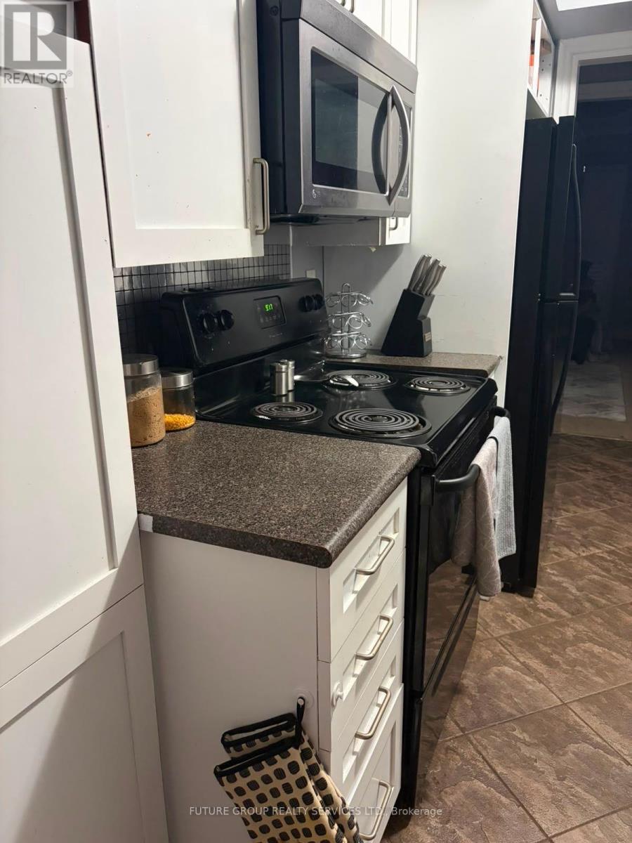 2 - 613 Dundas Street W, Mississauga, Ontario  L5B 0B5 - Photo 6 - W13631310