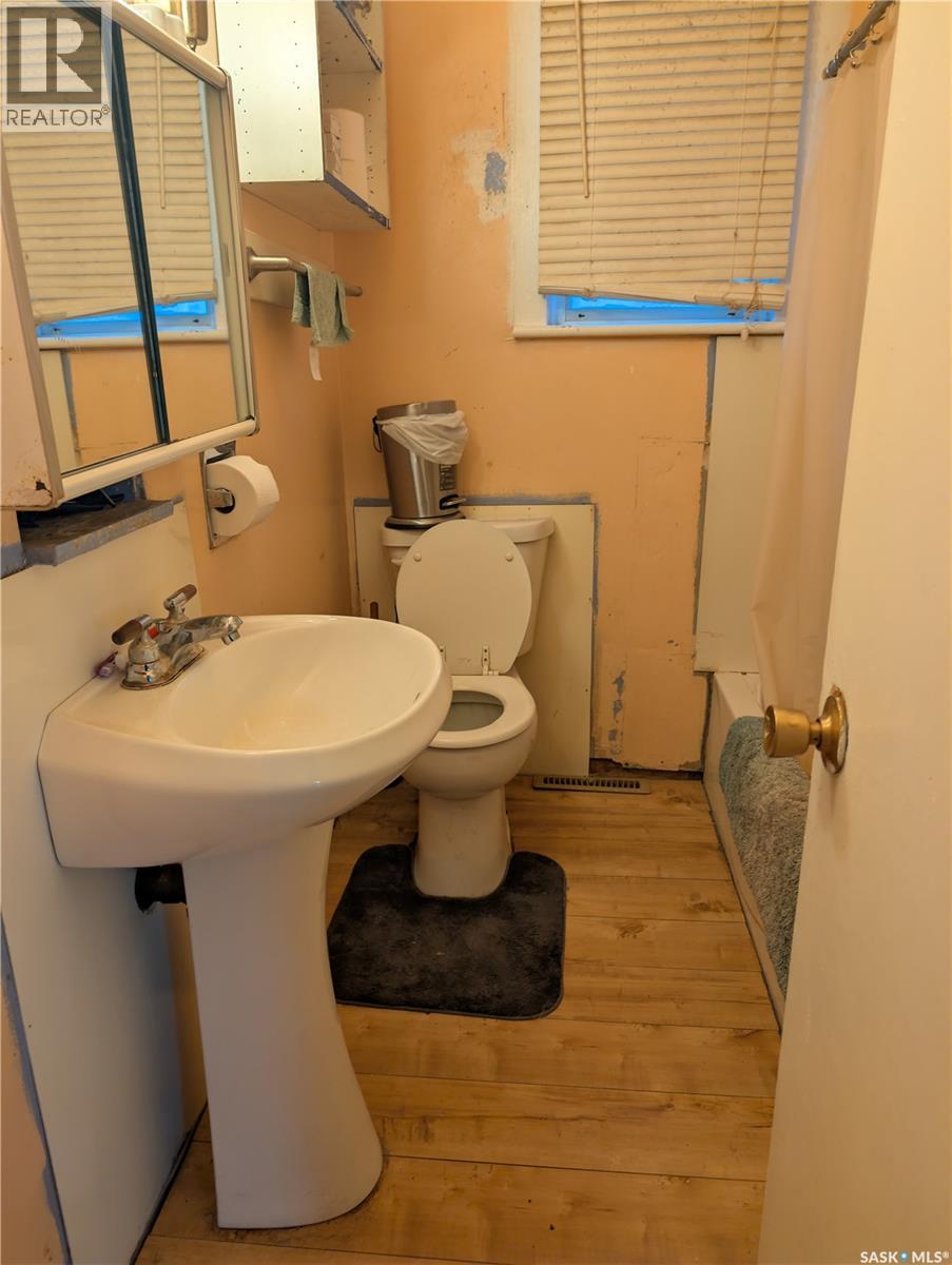 309 6th Avenue Nw, Swift Current, Saskatchewan S9H 0X9 - Photo 13 - SK044323