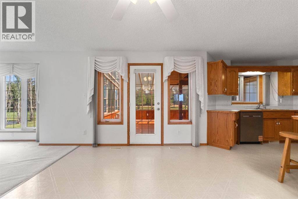 3806 50 Street, Camrose, Alberta  T4V 4B8 - Photo 13 - A2333747