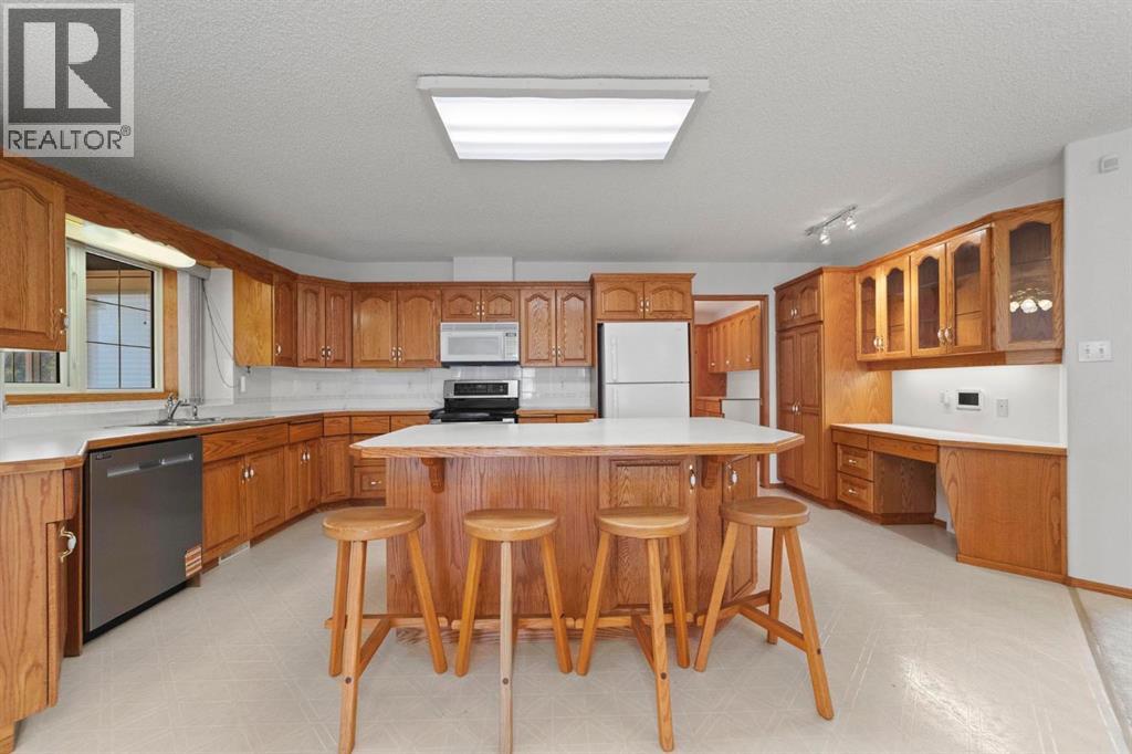 3806 50 Street, Camrose, Alberta  T4V 4B8 - Photo 12 - A2333747