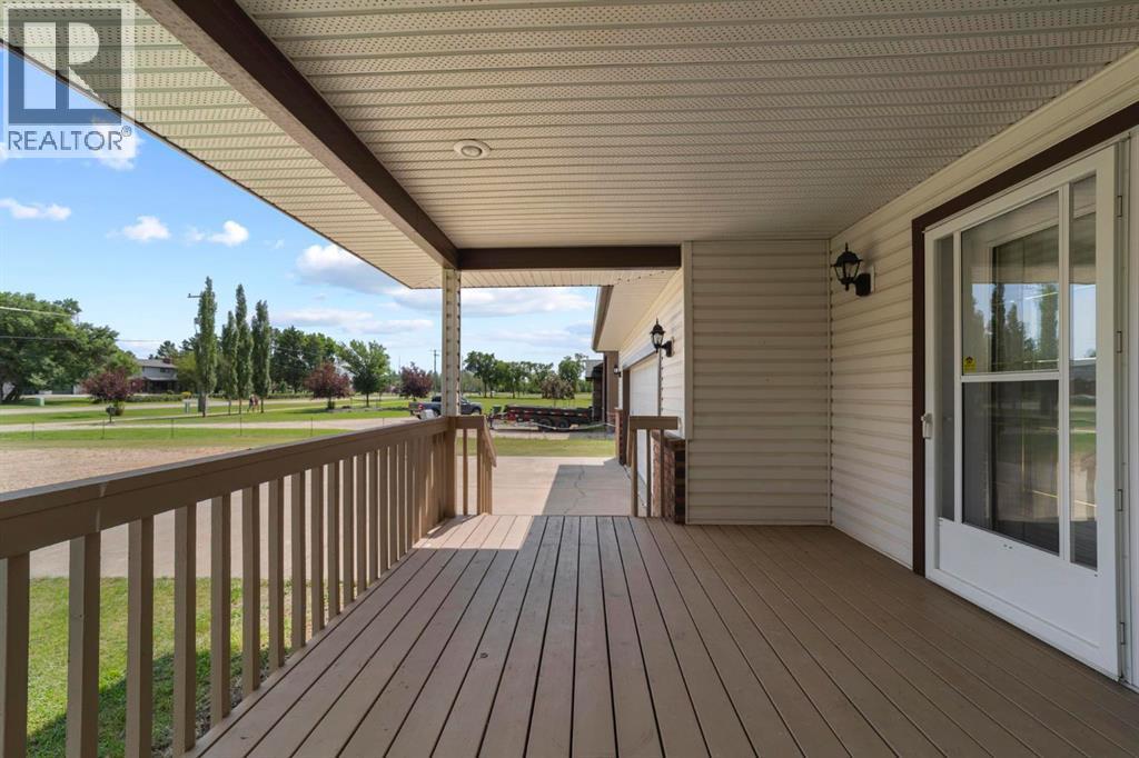 3806 50 Street, Camrose, Alberta  T4V 4B8 - Photo 5 - A2333747