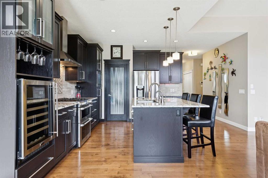27 Ridge View Place, Cochrane, Alberta  T4C 0P8 - Photo 4 - A2323070