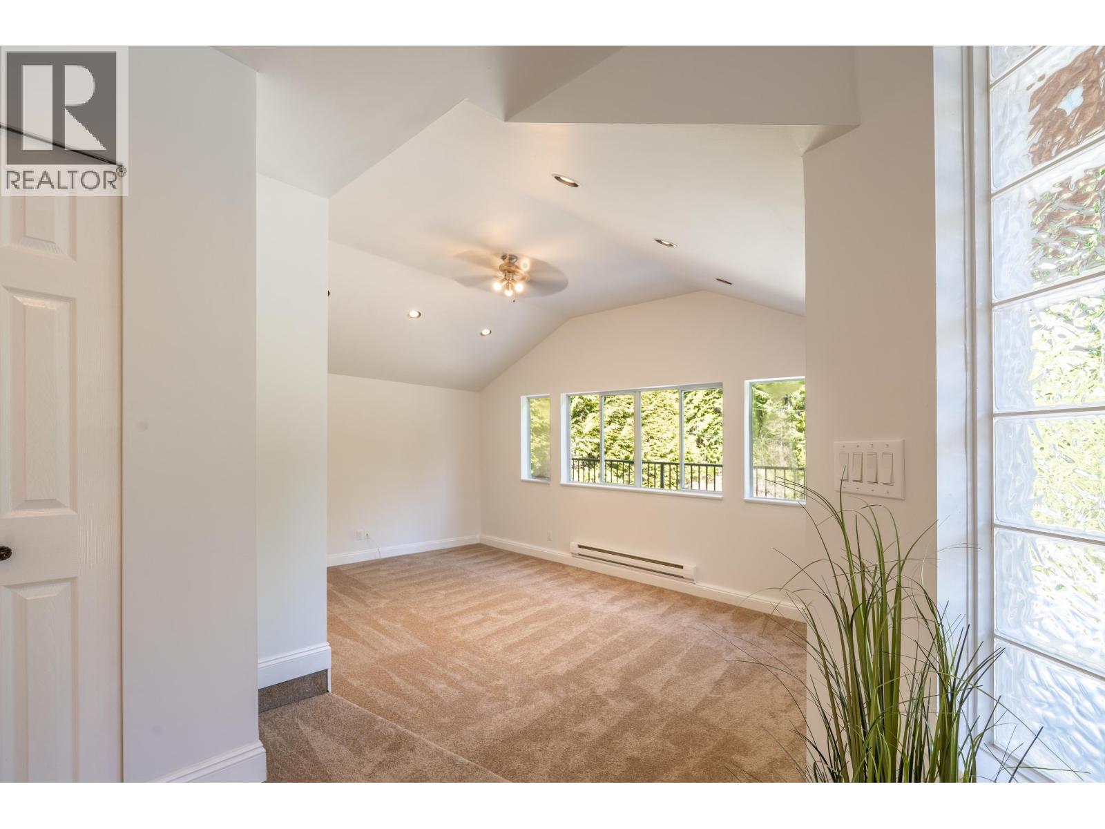 1565 Jack Road, Sechelt, British Columbia  V7Z 0A1 - Photo 12 - R3111077