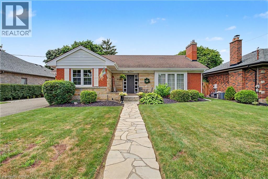 19 SPRINGFIELD Drive, Brantford, Ontario