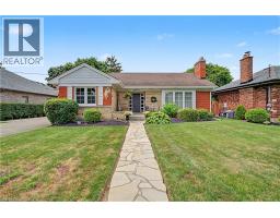 19 SPRINGFIELD Drive, Brantford, Ontario