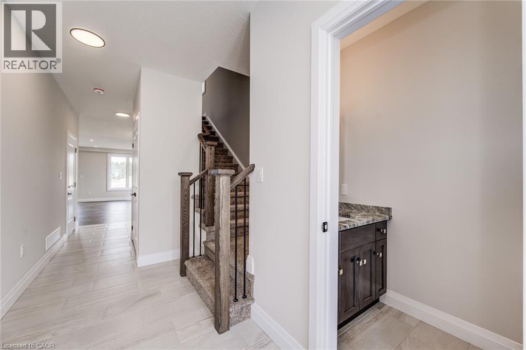 102 Thackeray Way, Harriston, Ontario  N0G 1Z0 - Photo 9 - 40817594