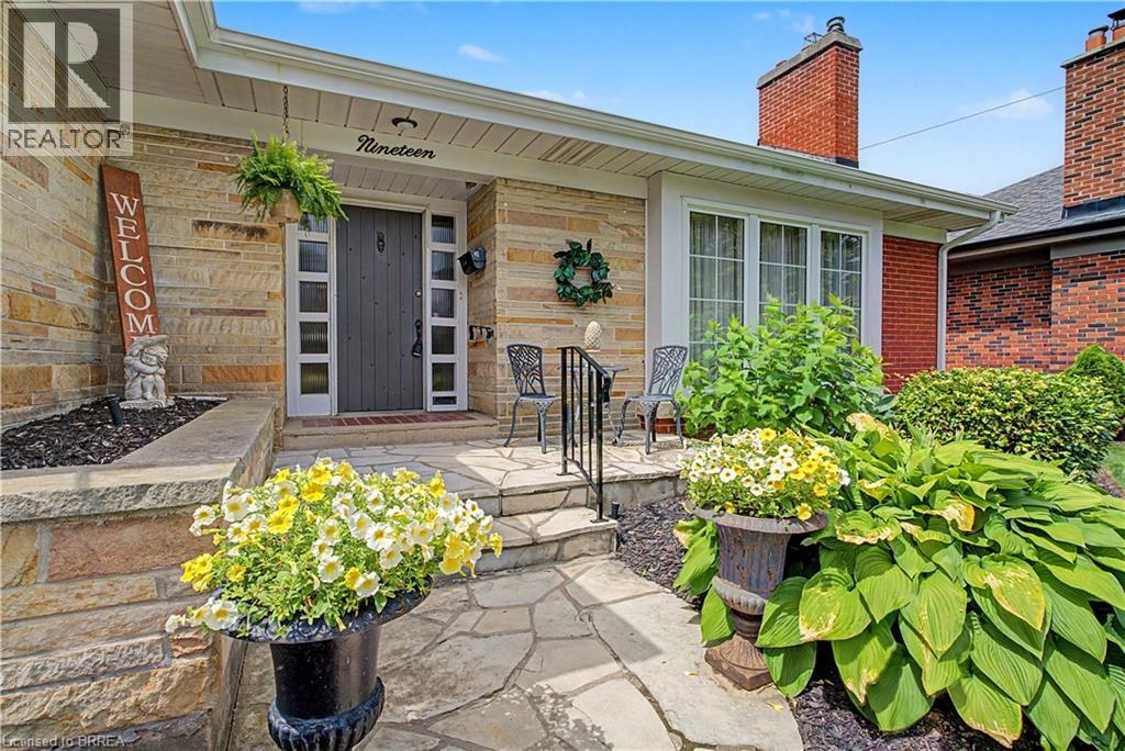 19 Springfield Drive, Brantford, Ontario  N3R 1N1 - Photo 12 - 40844735