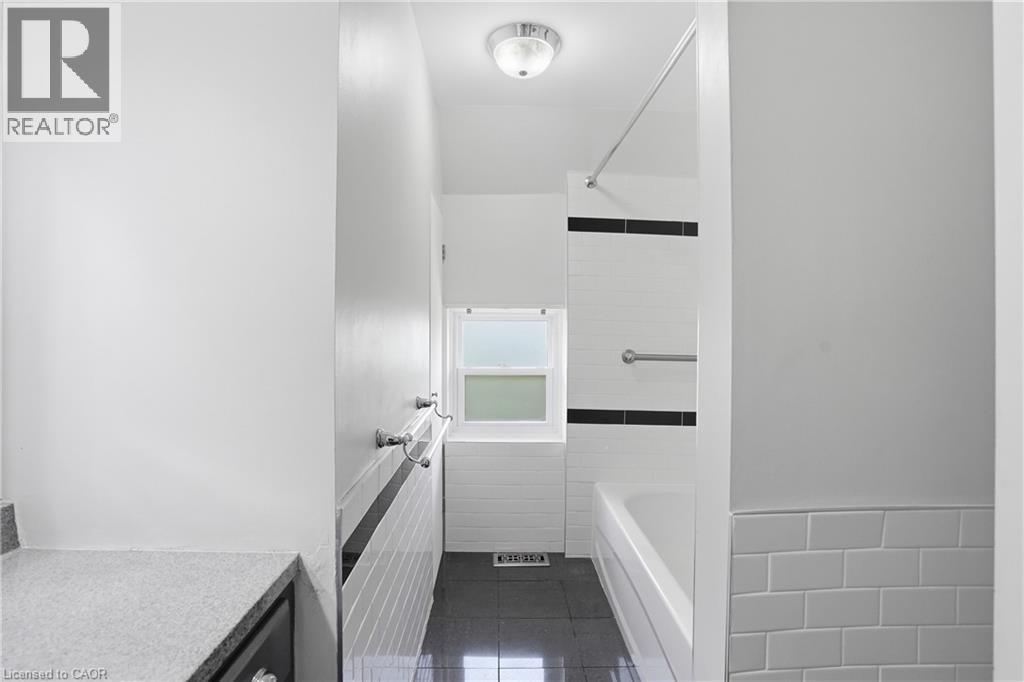 292 Main Street W Unit# C, Grimsby, Ontario  L3M 1S4 - Photo 26 - 40837421