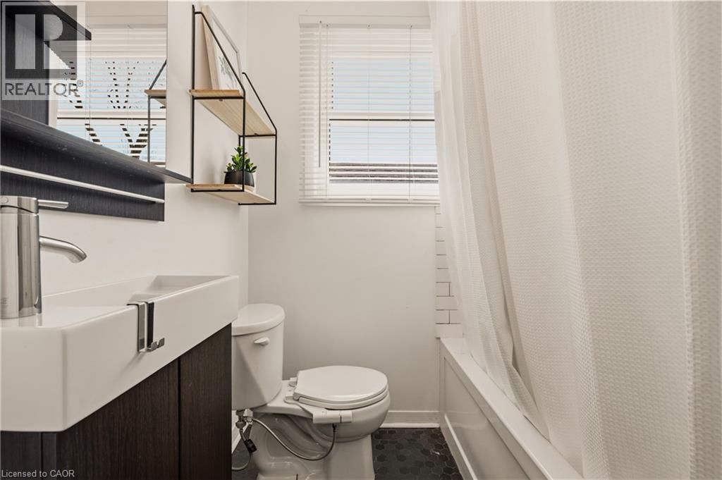 148 Huxley Avenue S, Hamilton, Ontario  L8K 2R1 - Photo 20 - 40840806