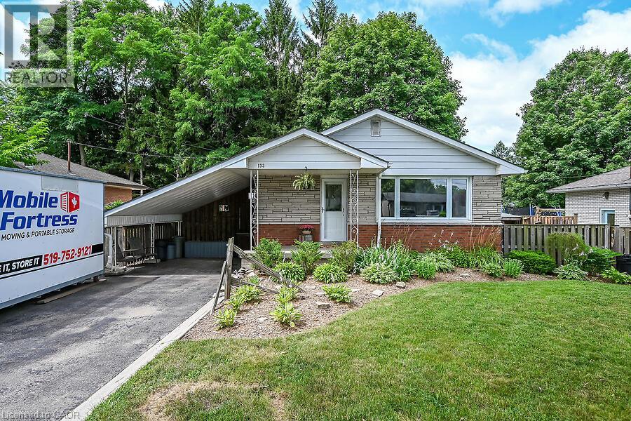 133 BERWICK Street, Caledonia, Ontario