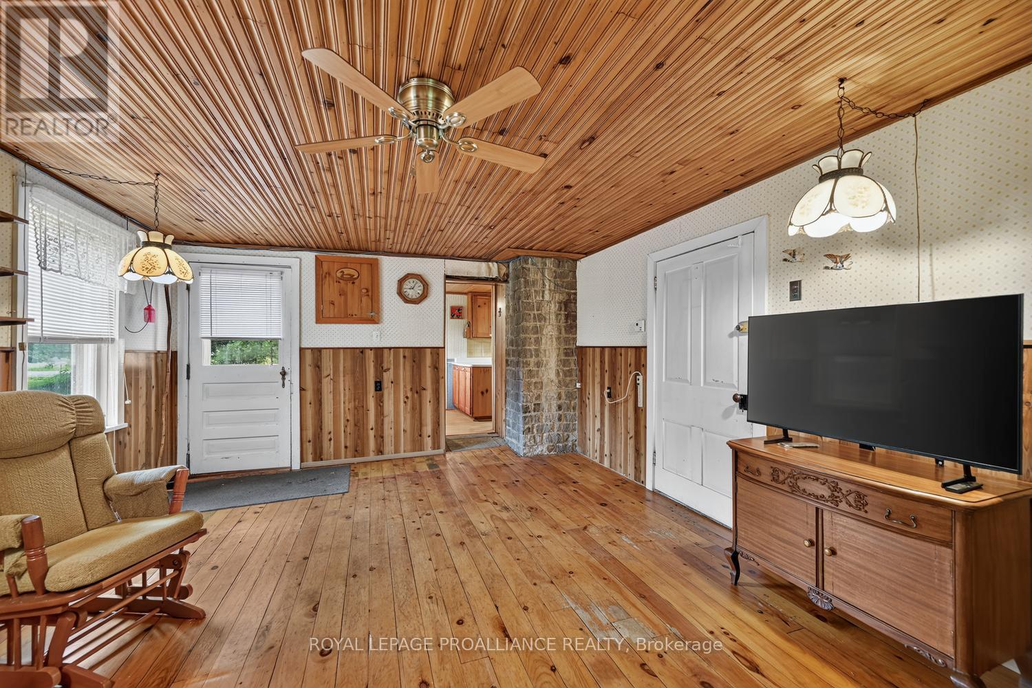 11836 Rocksprings Road, Elizabethtown-Kitley, Ontario  K0G 1R0 - Photo 6 - X13632234
