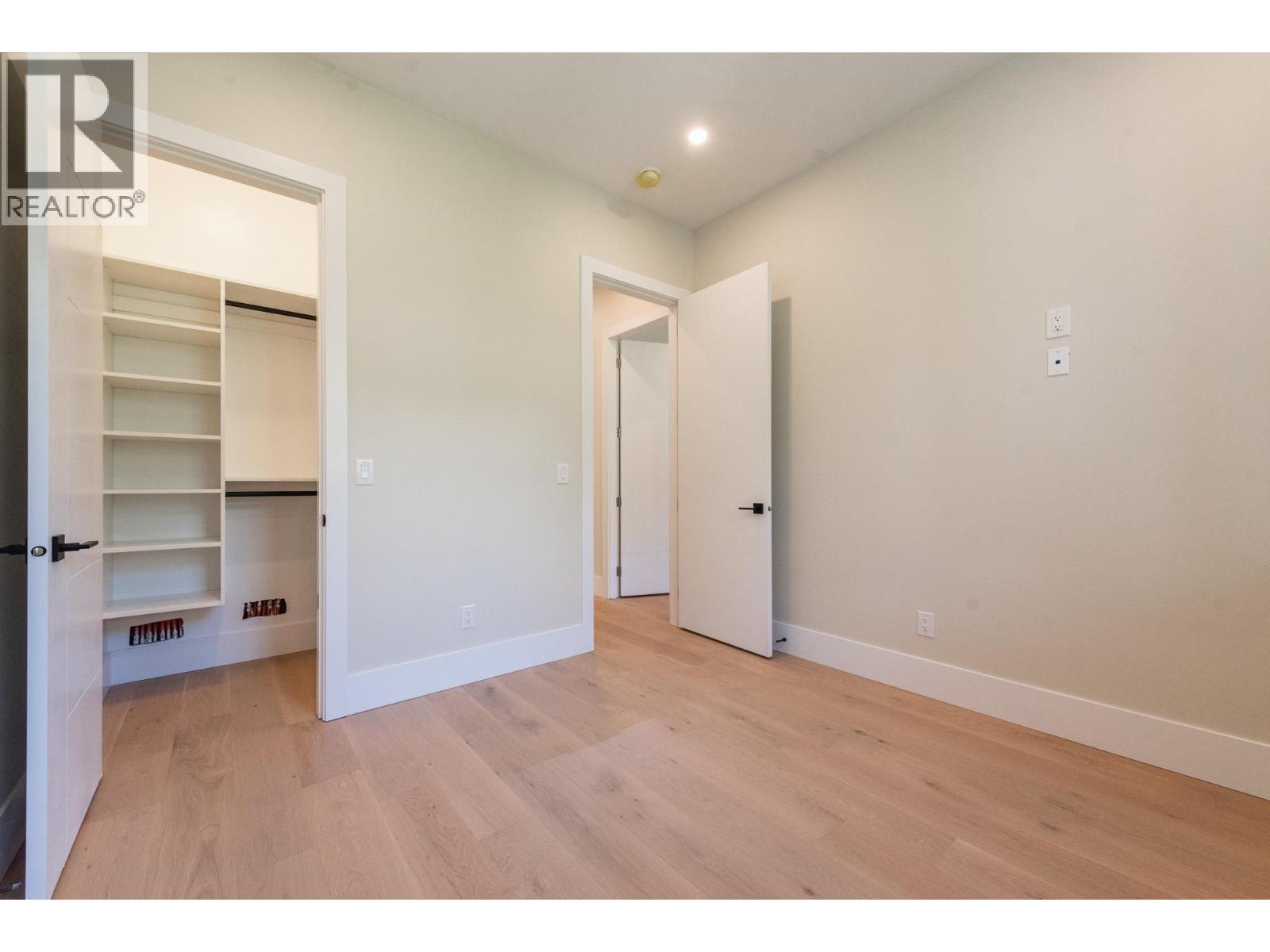 5962-5964 Barnacle Street, Sechelt, British Columbia  V7Z 0V4 - Photo 18 - R3133057