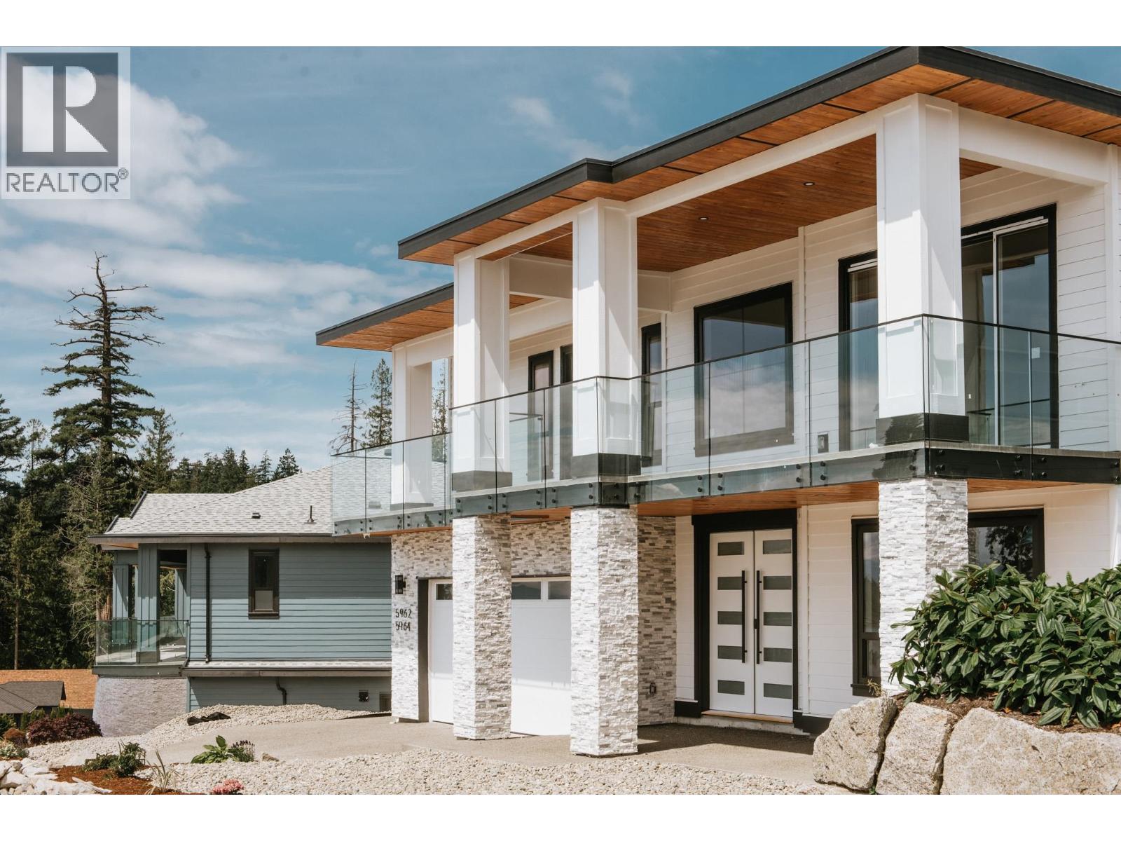 5962-5964 Barnacle Street, Sechelt, British Columbia  V7Z 0V4 - Photo 40 - R3133057