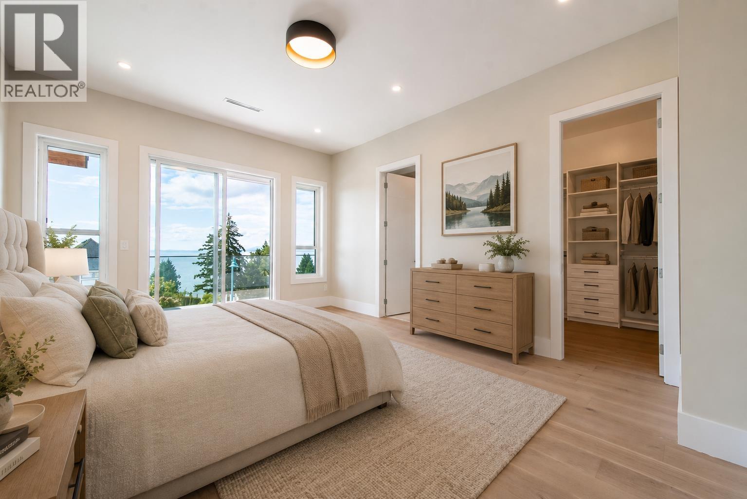 5962-5964 Barnacle Street, Sechelt, British Columbia  V7Z 0V4 - Photo 10 - R3133057