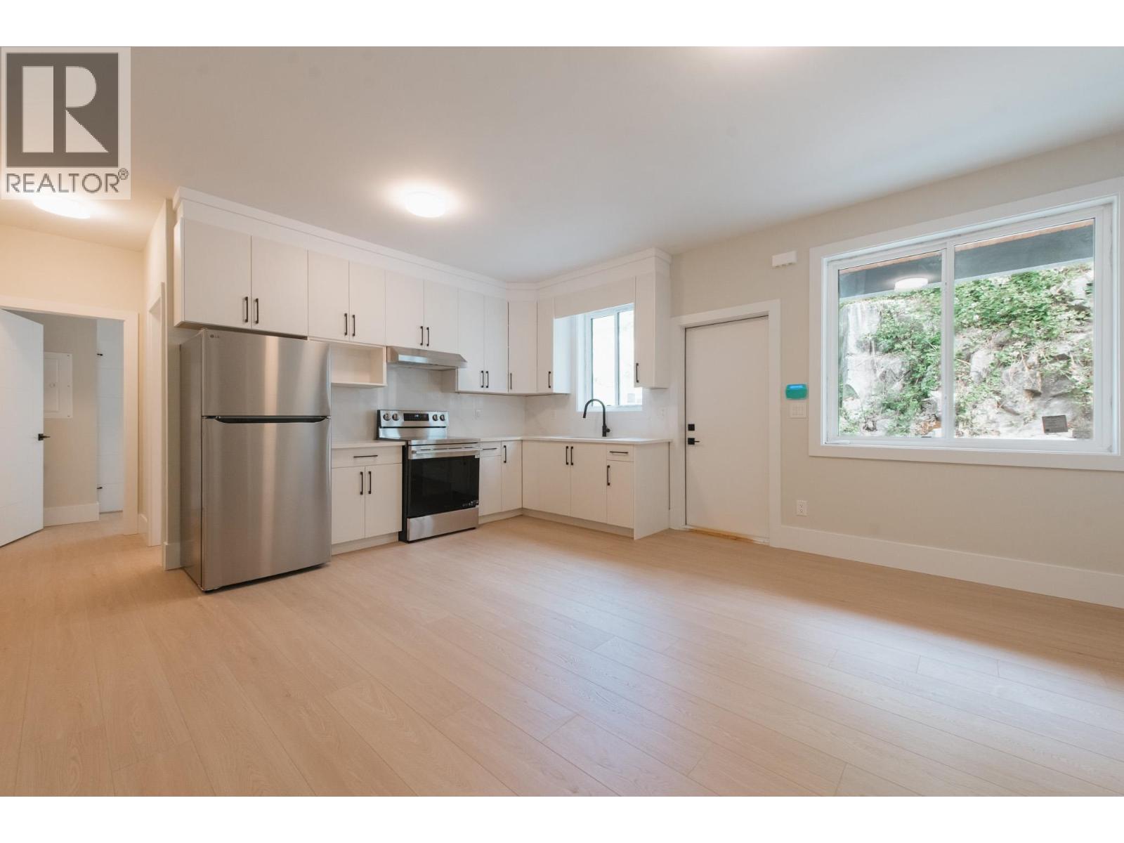 5962-5964 Barnacle Street, Sechelt, British Columbia  V7Z 0V4 - Photo 29 - R3133057
