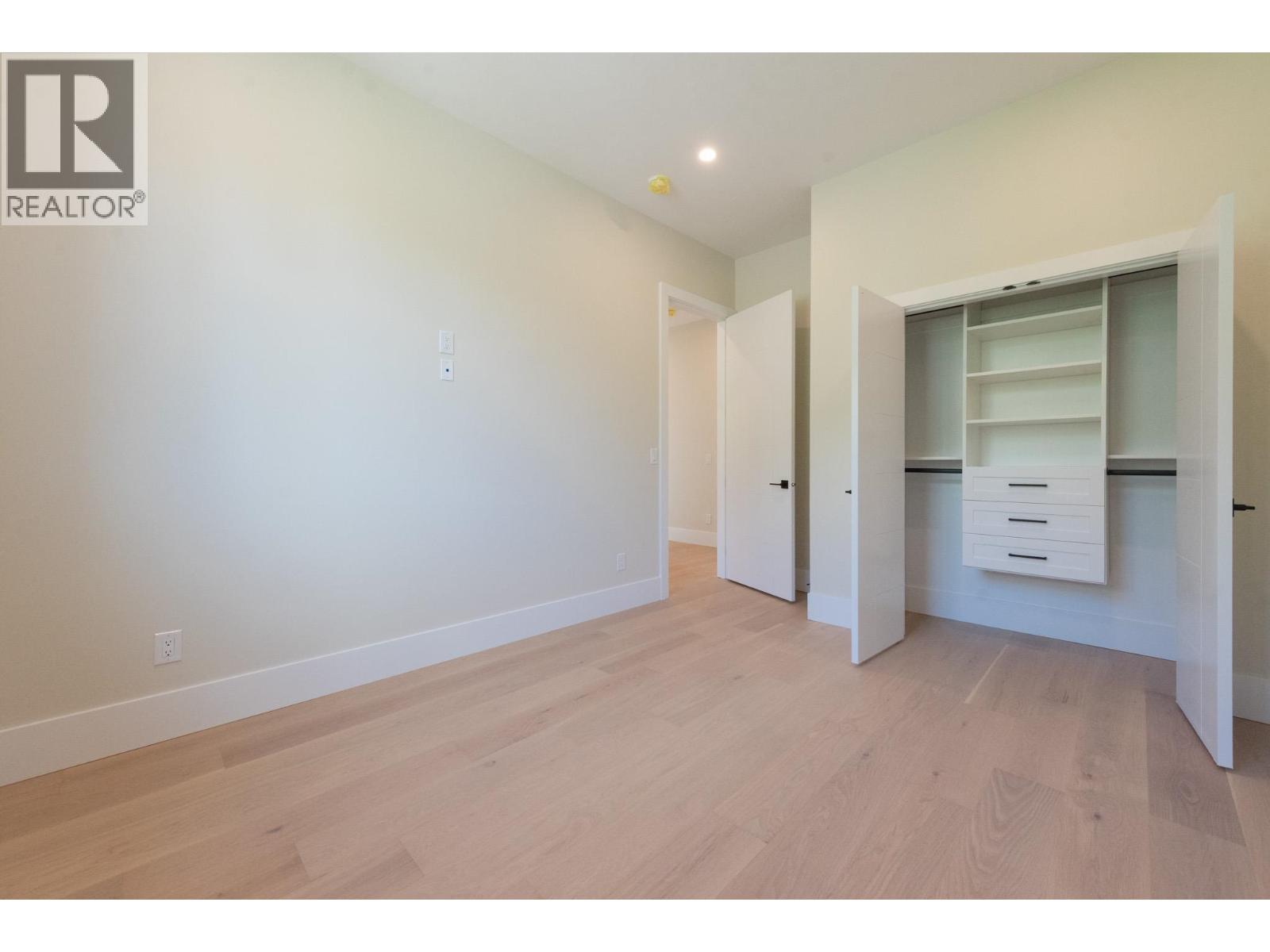 5962-5964 Barnacle Street, Sechelt, British Columbia  V7Z 0V4 - Photo 20 - R3133057