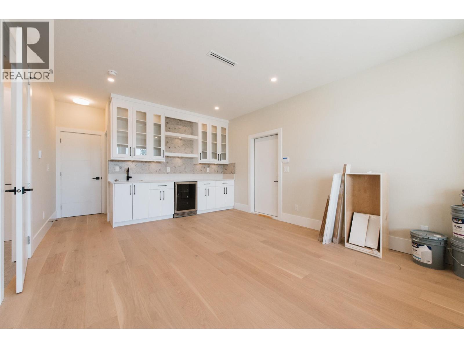 5962-5964 Barnacle Street, Sechelt, British Columbia  V7Z 0V4 - Photo 25 - R3133057