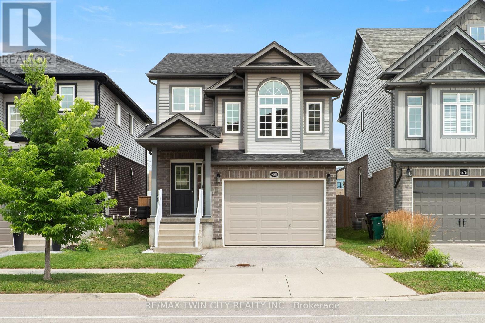 680 BLAIR CREEK DRIVE, Kitchener, Ontario